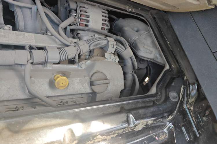 Used smart fortwo 2012 1.0 MHD Hardtop Comfort Edition Engine Bay Left