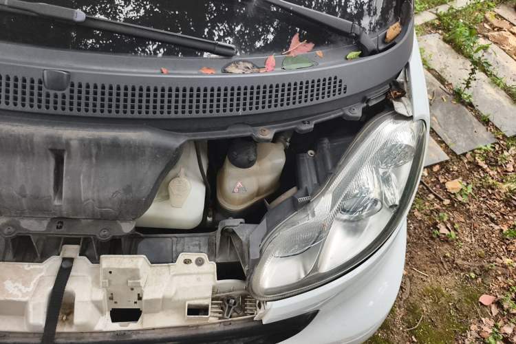 Used smart fortwo 2012 1.0 MHD Hardtop Standard Edition Engine Bay Left