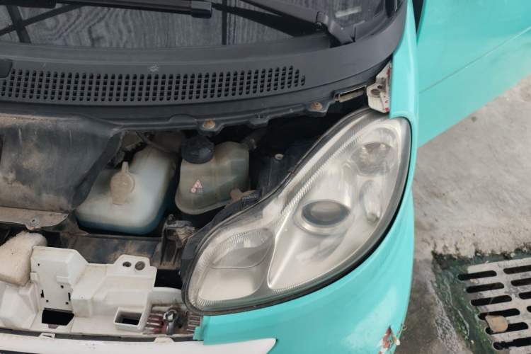 Used smart fortwo 2012 1.0 MHD Hardtop Standard Edition Engine Bay Left