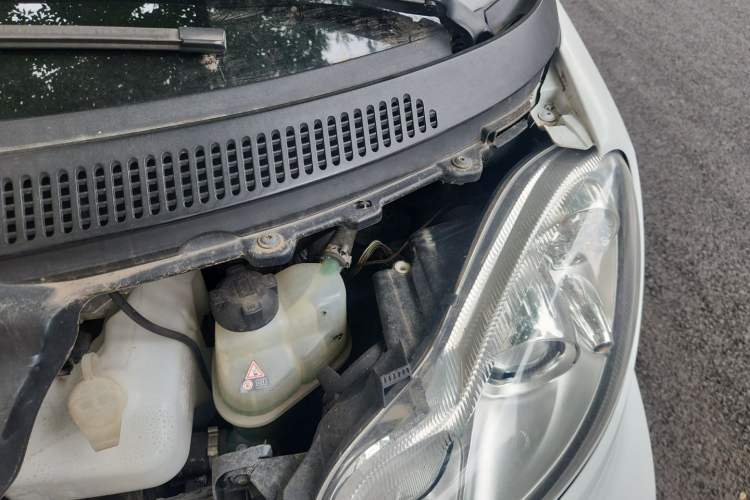 Used smart fortwo 2012 1.0 MHD Hardtop Standard Edition Engine Bay Left