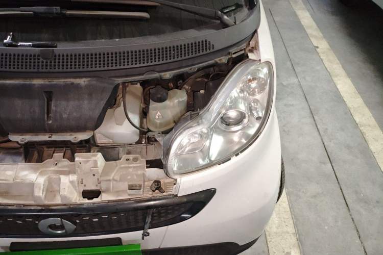 Used smart fortwo 2012 1.0 MHD Hardtop Standard Edition Engine Bay Left