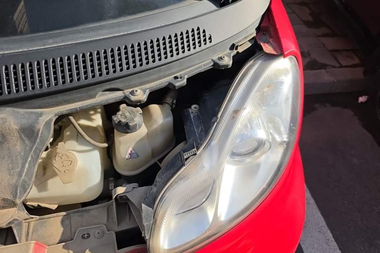 Used smart fortwo 2012 1.0 MHD Hardtop Standard Edition Engine Bay Left