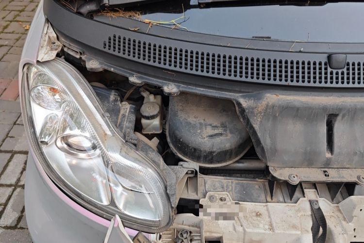 Used smart fortwo 2012 1.0 MHD Hardtop Passion Edition Engine Bay Right