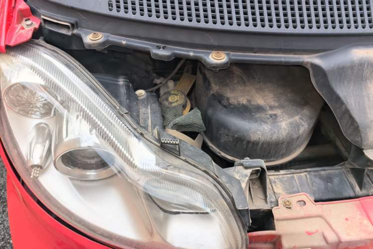 Used smart fortwo 2012 1.0 MHD Hardtop Comfort Edition Engine Bay Right