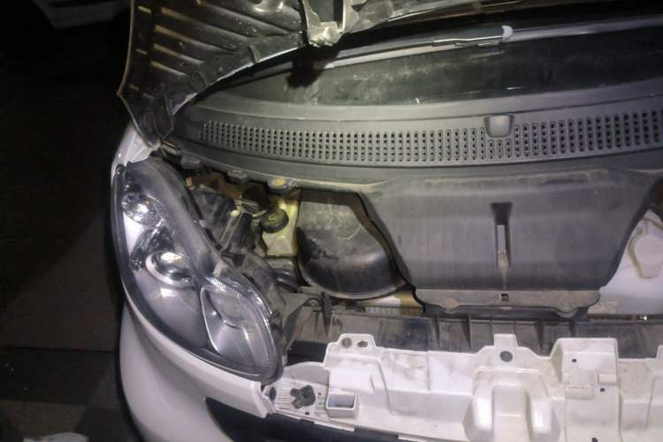 Used smart fortwo 2012 1.0 MHD Hardtop Comfort Edition Engine Bay Right