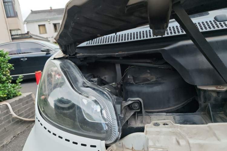 Used smart fortwo 2012 1.0T Hardtop Passion Edition Engine Bay Right