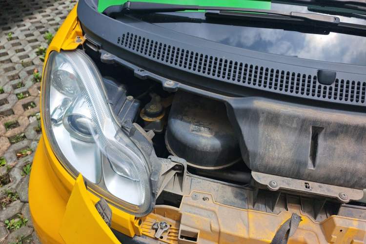 Used smart fortwo 2012 1.0 MHD Hardtop Standard Edition Engine Bay Right
