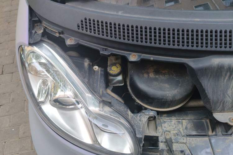 Used smart fortwo 2012 1.0 MHD Hardtop Standard Edition Engine Bay Right