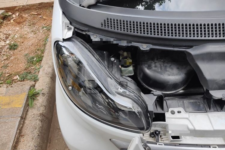 Used smart fortwo 2012 1.0T Bosu Xclusive Edition Engine Bay Right