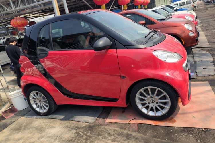 Used smart fortwo 2012 1.0 MHD Hardtop Comfort Edition Exterior 2