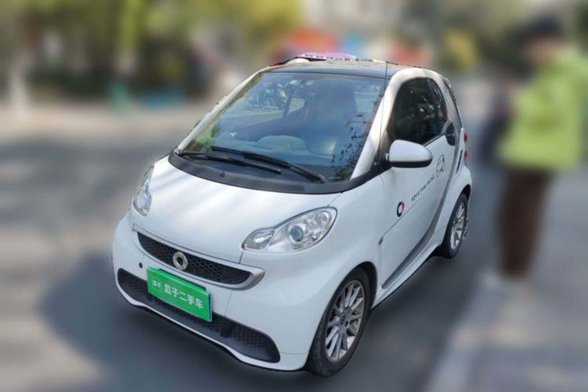 Used smart fortwo 2012 1.0 MHD Hardtop Comfort Edition Front Left 45 Deg