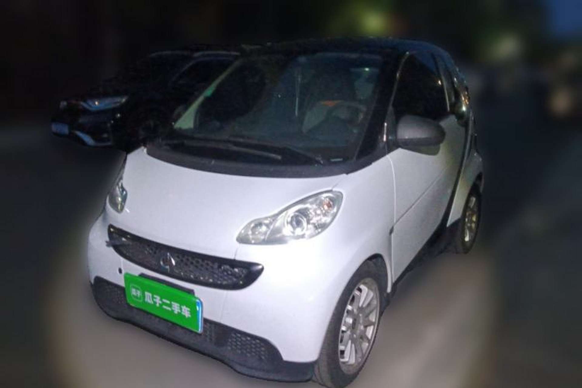 Used smart fortwo 2012 1.0 MHD Hardtop Standard Edition Front Left 45 Deg