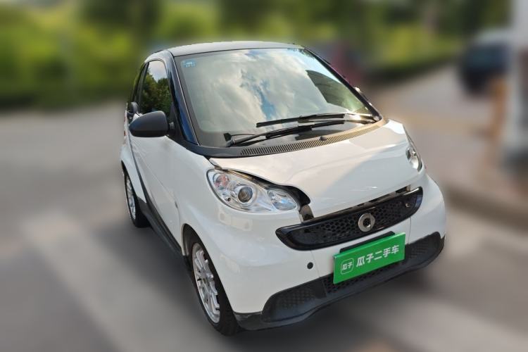 Used smart fortwo 2012 1.0 MHD Hardtop Standard Edition Front Right 45 Deg