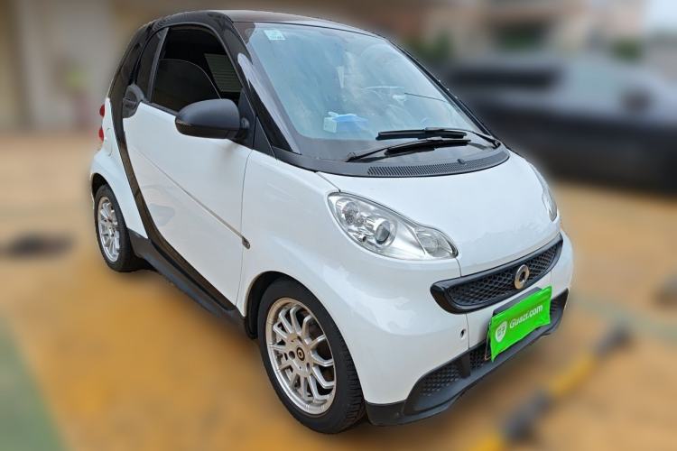 Used smart fortwo 2012 1.0 MHD Hardtop Standard Edition Front Right 45 Deg