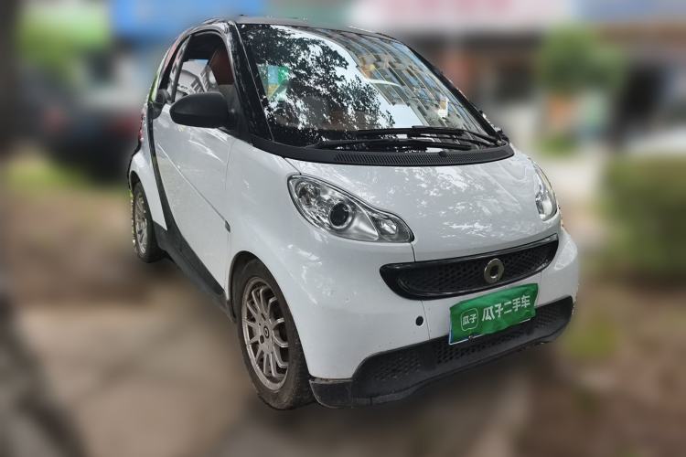 Used smart fortwo 2012 1.0 MHD Hardtop Standard Edition Front Right 45 Deg