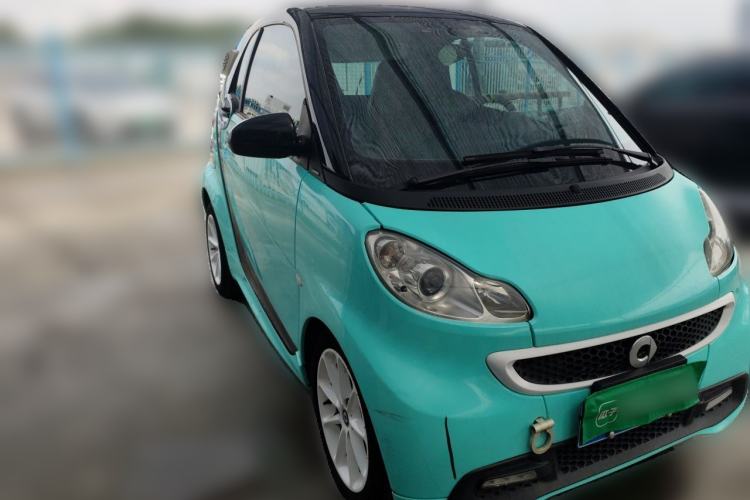 Used smart fortwo 2012 1.0 MHD Hardtop Standard Edition Front Right 45 Deg