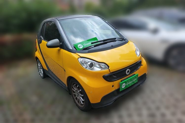 Used smart fortwo 2012 1.0 MHD Hardtop Standard Edition Front Right 45 Deg