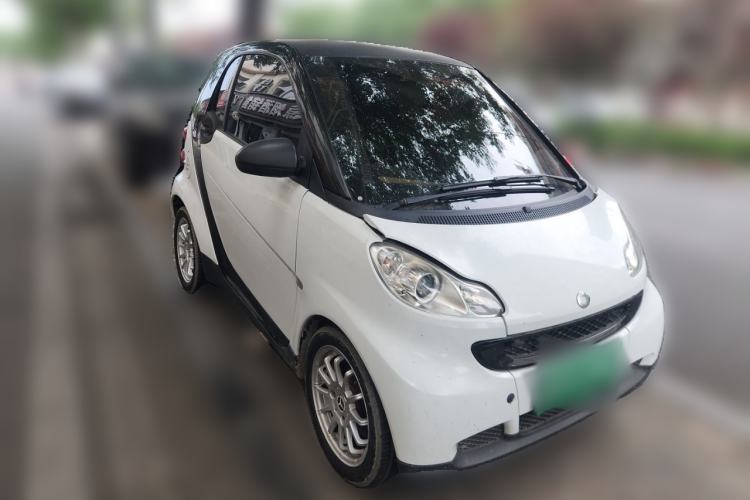 Used smart fortwo 2012 1.0 MHD Hardtop Standard Edition Front Right 45 Deg