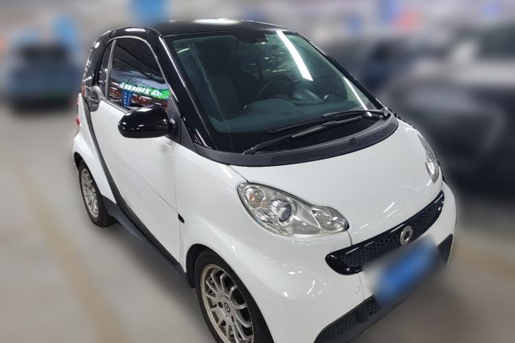 Used smart fortwo 2012 1.0 MHD Hardtop Standard Edition Front Right 45 Deg