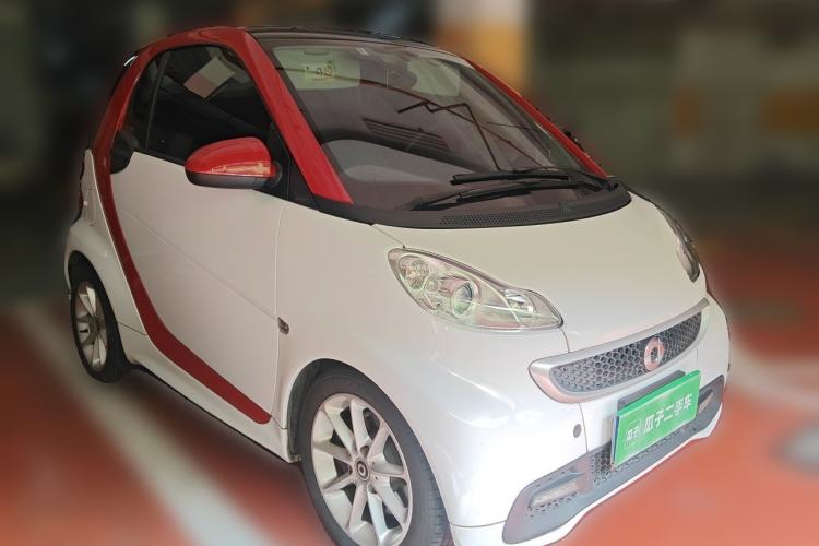 Used smart fortwo 2012 1.0 MHD Hardtop Passion Edition Front Right 45 Deg