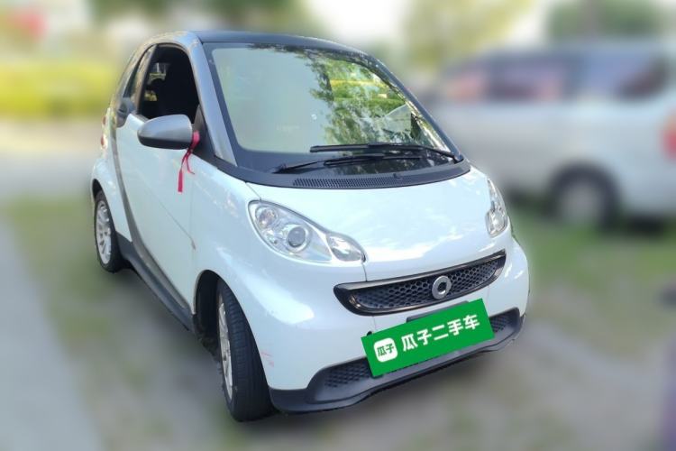 Used smart fortwo 2012 1.0 MHD Hardtop Standard Edition Front Right 45 Deg
