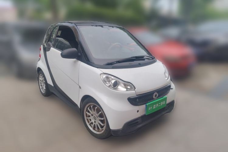 Used smart fortwo 2012 1.0 MHD Hardtop Standard Edition Front Right 45 Deg