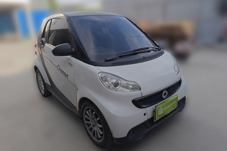 Used smart fortwo 2012 1.0 MHD Hardtop Standard Edition Front Right 45 Deg