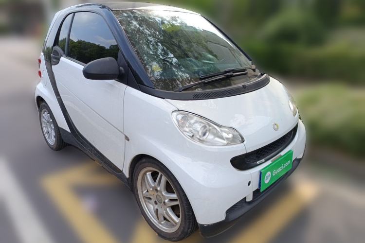 Used smart fortwo 2012 1.0 MHD Hardtop Standard Edition Front Right 45 Deg