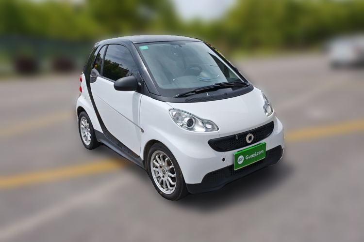 Used smart fortwo 2012 1.0 MHD Hardtop Standard Edition Front Right 45 Deg