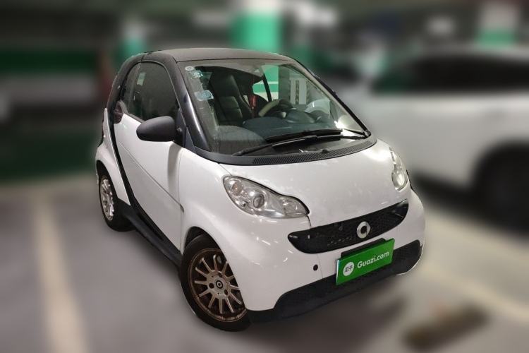 Used smart fortwo 2012 1.0 MHD Hardtop Standard Edition Front Right 45 Deg