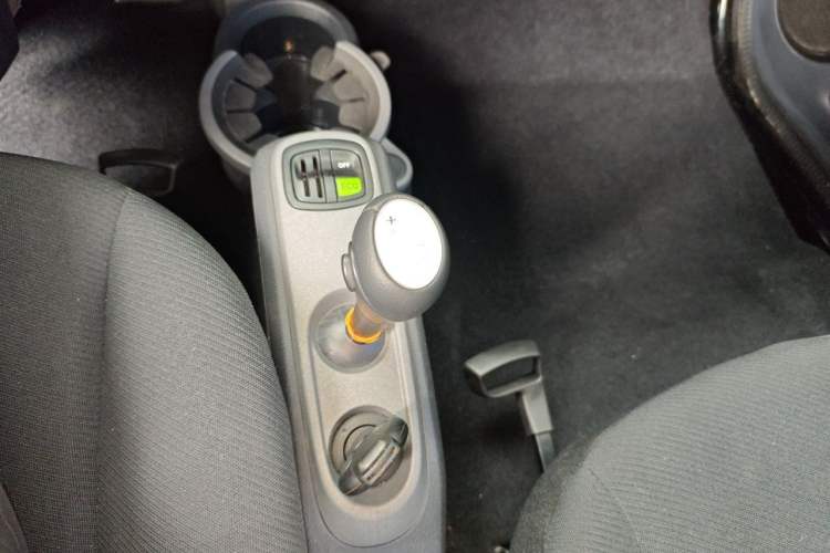 Used smart fortwo 2012 1.0 MHD Hardtop Standard Edition Gear Lever