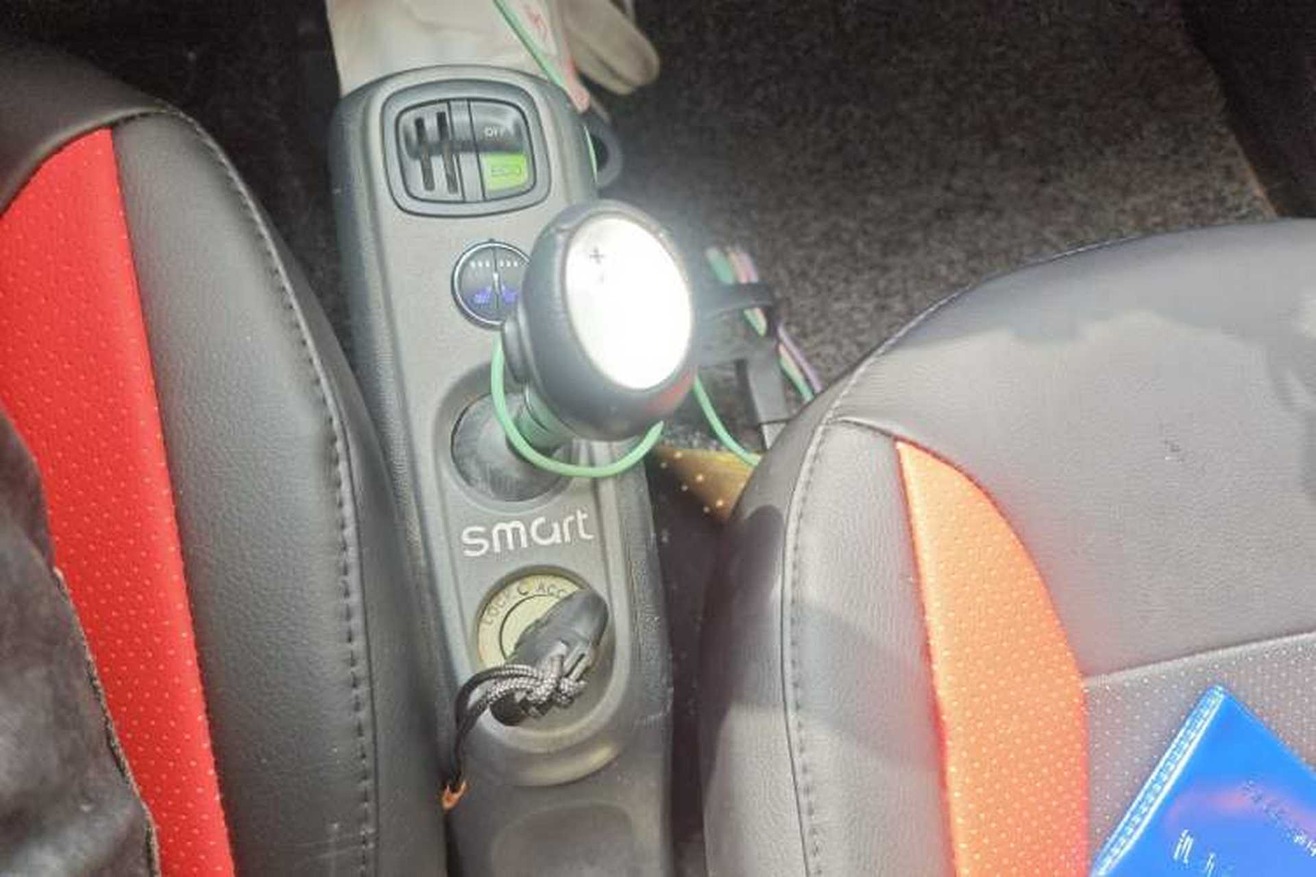 Used smart fortwo 2012 1.0 MHD Hardtop Standard Edition Gear Lever