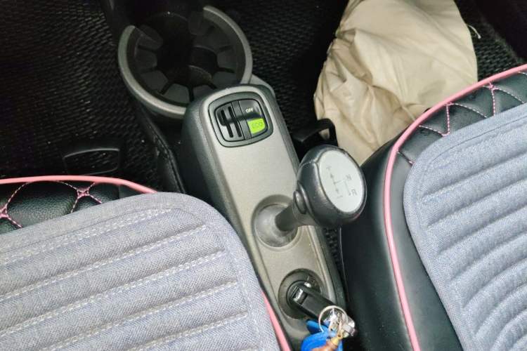 Used smart fortwo 2012 1.0 MHD Hardtop Standard Edition Gear Lever