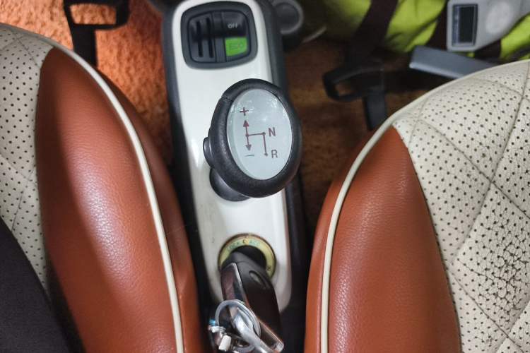 Used smart fortwo 2012 1.0 MHD Hardtop Standard Edition Gear Lever