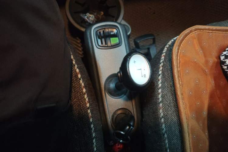 Used smart fortwo 2012 1.0 MHD Hardtop Standard Edition Gear Lever