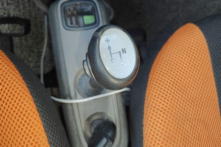 Used smart fortwo 2012 1.0 MHD Hardtop Standard Edition Gear Lever