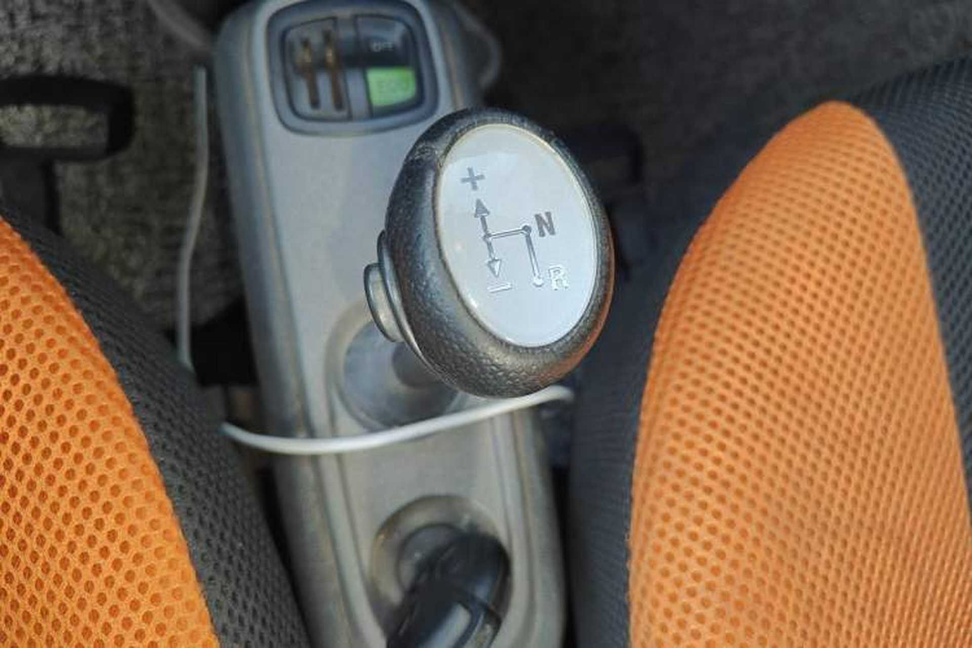 Used smart fortwo 2012 1.0 MHD Hardtop Standard Edition Gear Lever