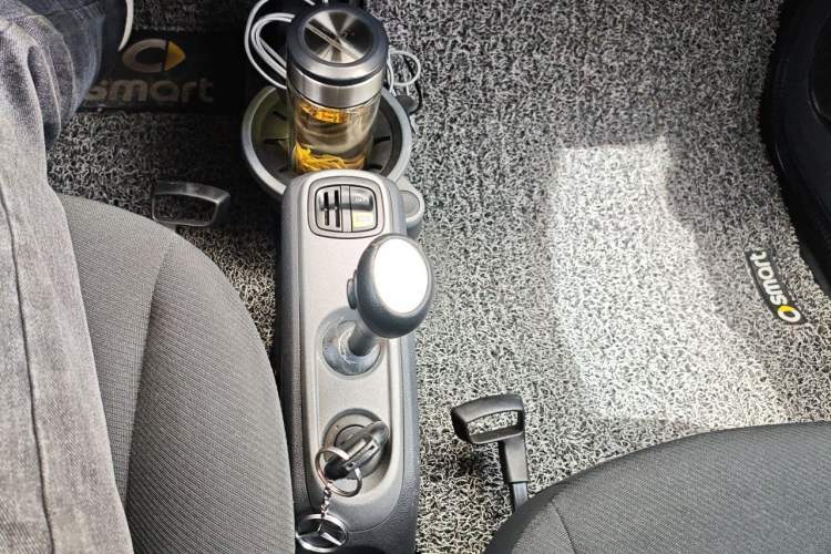 Used smart fortwo 2012 1.0 MHD Hardtop Standard Edition Gear Lever