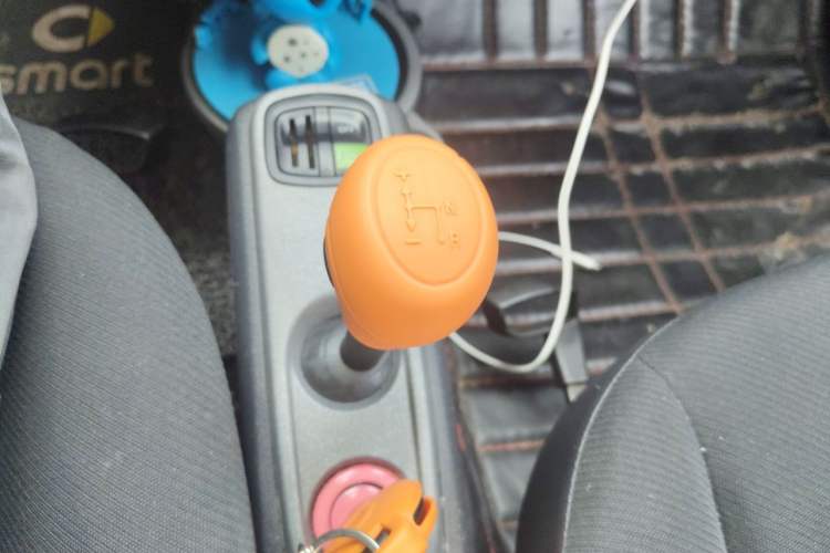 Used smart fortwo 2012 1.0 MHD Hardtop Comfort Edition Gear Lever