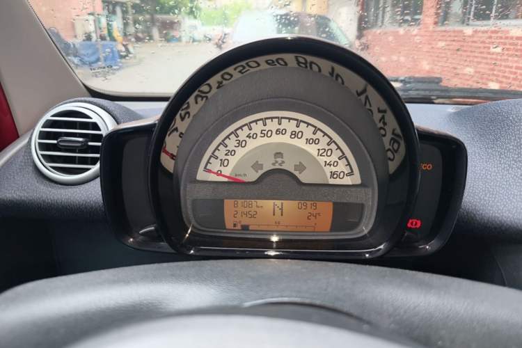 Used smart fortwo 2012 1.0 MHD Hardtop Comfort Edition Instrument Cluster