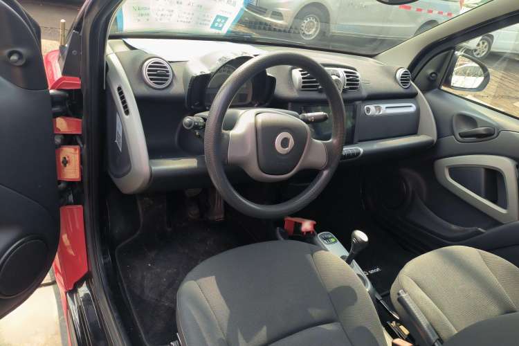 Used smart fortwo 2012 1.0 MHD Hardtop Comfort Edition Interior 3