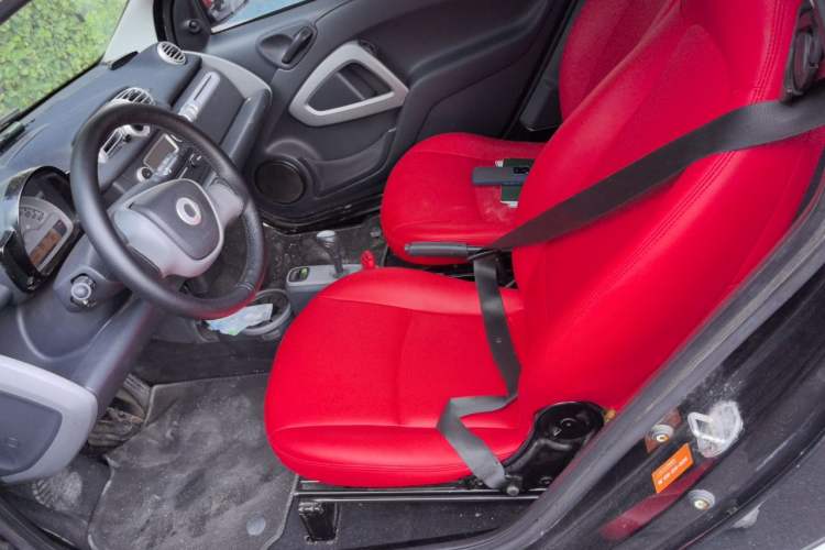 Used smart fortwo 2012 1.0 MHD Hardtop Standard Edition Left Front Seat