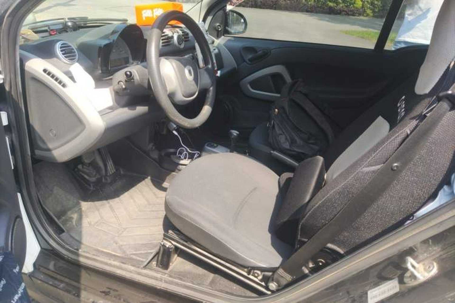 Used smart fortwo 2012 1.0 MHD Hardtop Standard Edition Left Front Seat