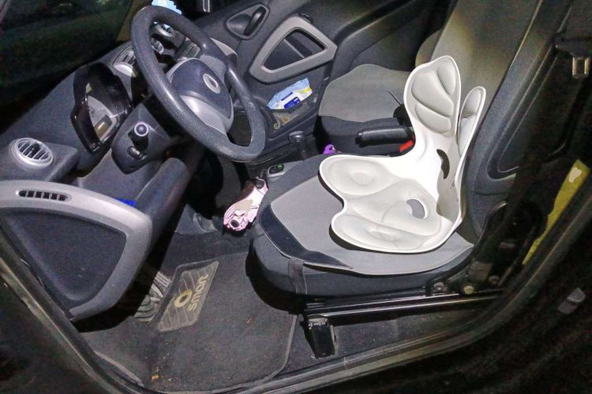 Used smart fortwo 2012 1.0 MHD Hardtop Standard Edition Left Front Seat