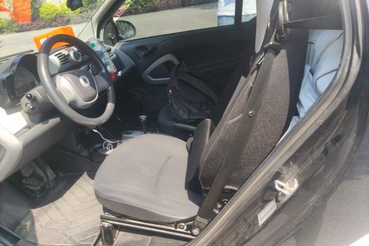 Used smart fortwo 2012 1.0 MHD Hardtop Standard Edition Left Rear Seat