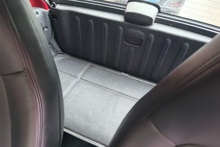 Used smart fortwo 2012 1.0 MHD Hardtop Comfort Edition Left Rear Seat