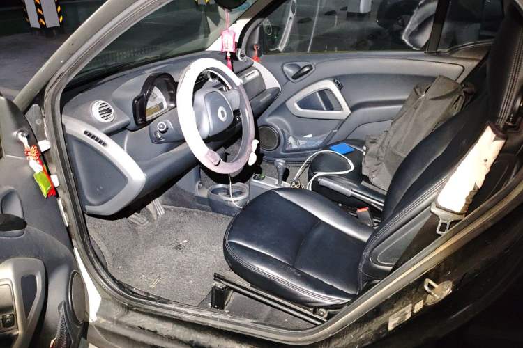 Used smart fortwo 2012 1.0 MHD Hardtop Standard Edition Left Rear Seat