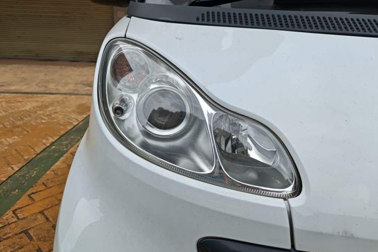 Used smart fortwo 2012 1.0 MHD Hardtop Standard Edition Right Front Headlight