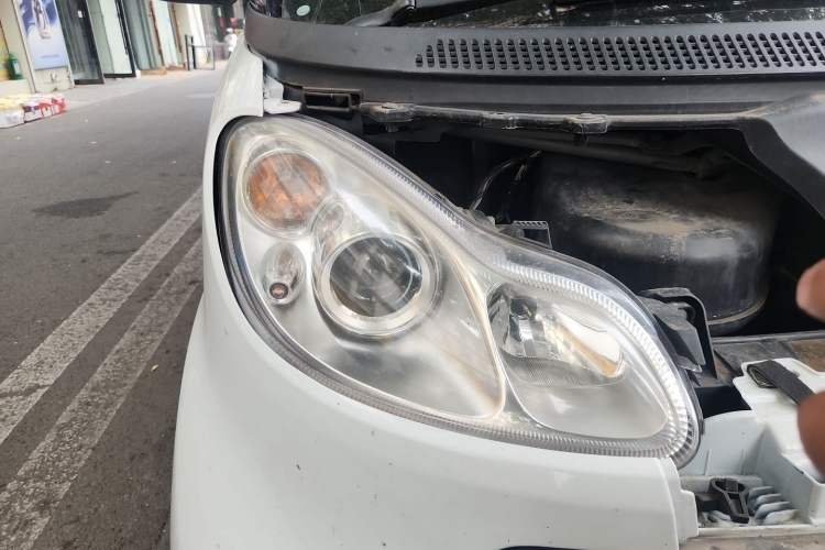 Used smart fortwo 2012 1.0 MHD Hardtop Standard Edition Right Front Headlight