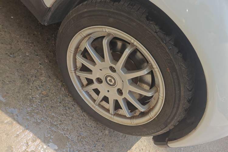 Used smart fortwo 2012 1.0 MHD Hardtop Standard Edition Right Front Wheel Hub